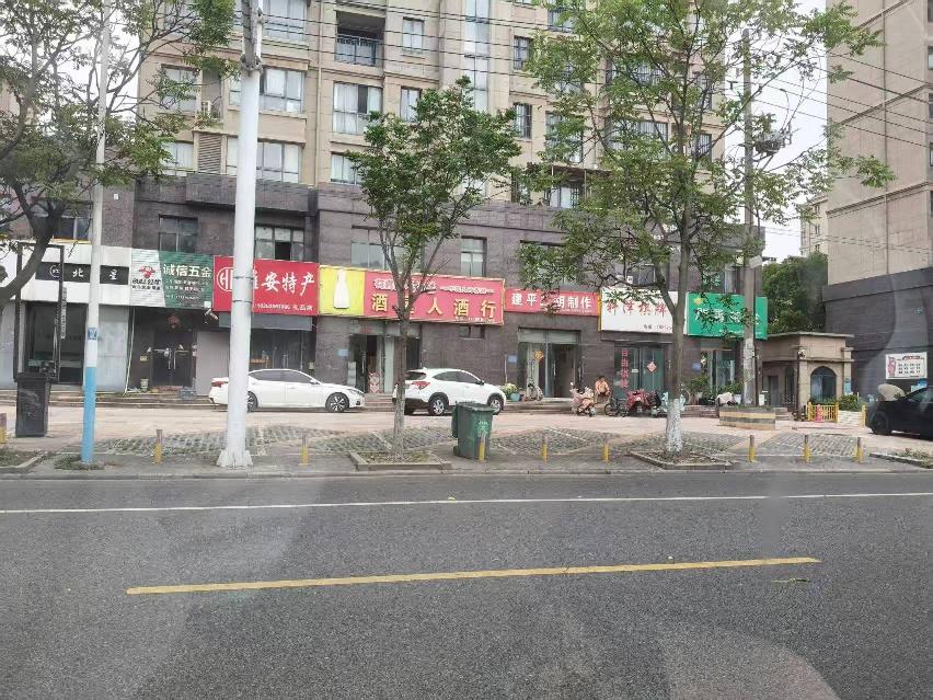 经济开发区大连路11号22.23幢18室招租公告