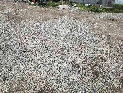 芜湖市鸠江区官陡街道官飞社区东邢村原老年区宅基地地块约3亩场地出租公告