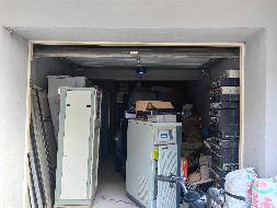 二连浩特市新华大街与诚信路交汇处的大红鼎小区4号楼7套车库分别转让（中国建设银行股份有限公司锡林郭勒分行）