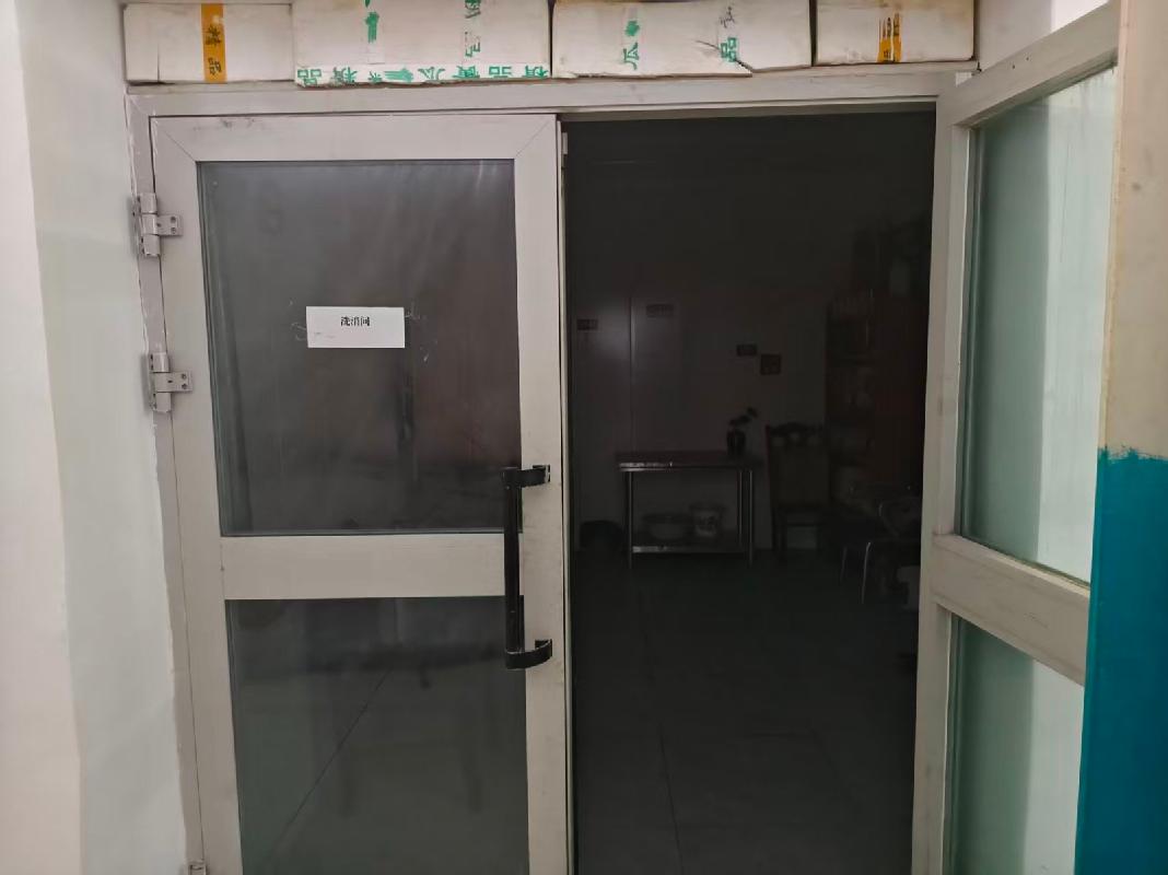 [伊犁哈萨克自治州]奎屯市市场管理服务中心位于西区农贸市场金波园72-21号（13.69㎡）商铺对外招租租期3年
