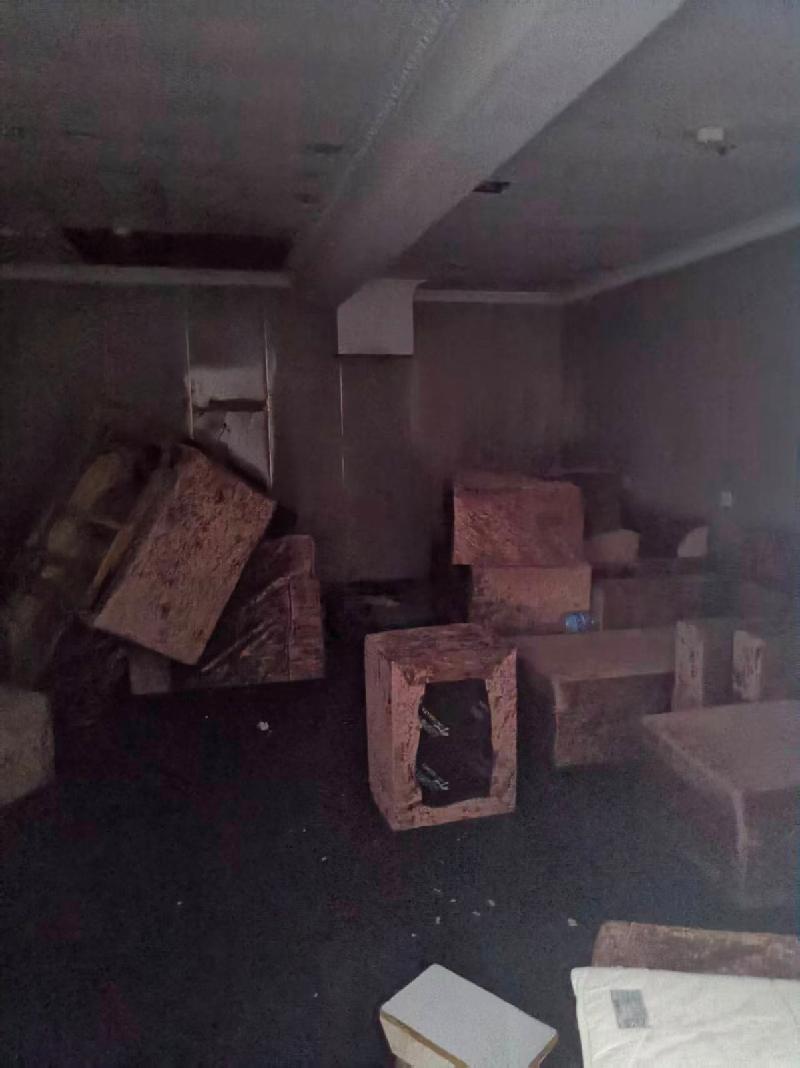 内蒙古农商银行呼和浩特新城区支行持有的呼和浩特新城区乌兰察布路兴源小区3号楼1至2层3-101、4-101房产转让(二次挂牌)