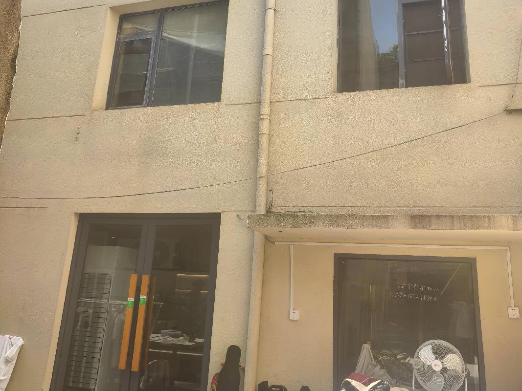 解放中路124号三层219.99㎡房产招租