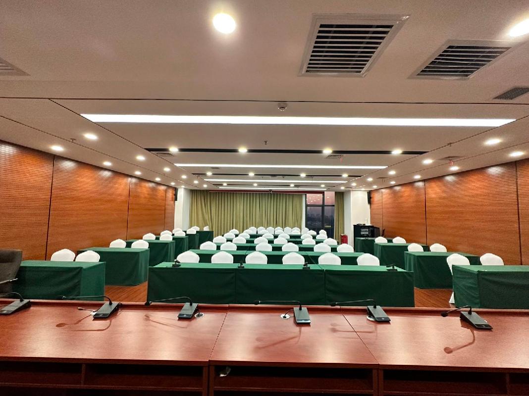新疆雁池新型建材有限公司租赁位于乌鲁木齐市米东区会展中街331号红光山会丰大厦商务办公25层房产(国资监测编号GR2026XJ1001334)