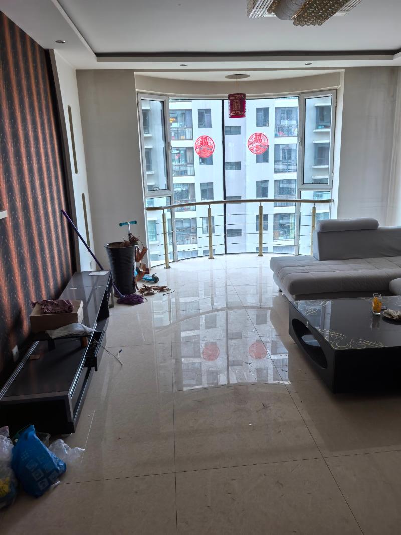 内蒙古银行股份有限公司乌兰察布分行持有的呼和浩特市赛罕区大学东街景院4号楼10层2单元1001号住宅转让
