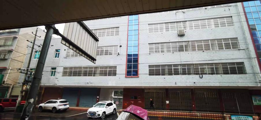 湘潭市湘潭县易俗河凤凰中路临街房产