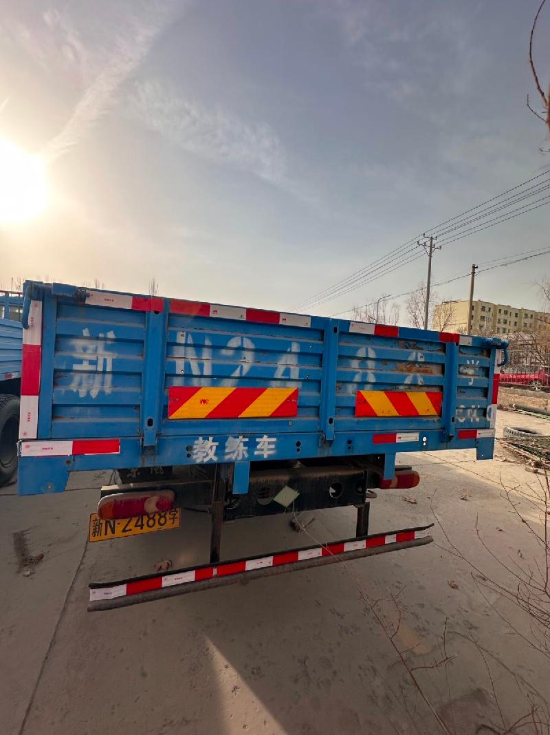 中国石油昆仑物流有限公司塔里木运输分公司转让1辆东风牌重型普通货车（新N2488学）(国资监测编号GR2026XJ1001365)