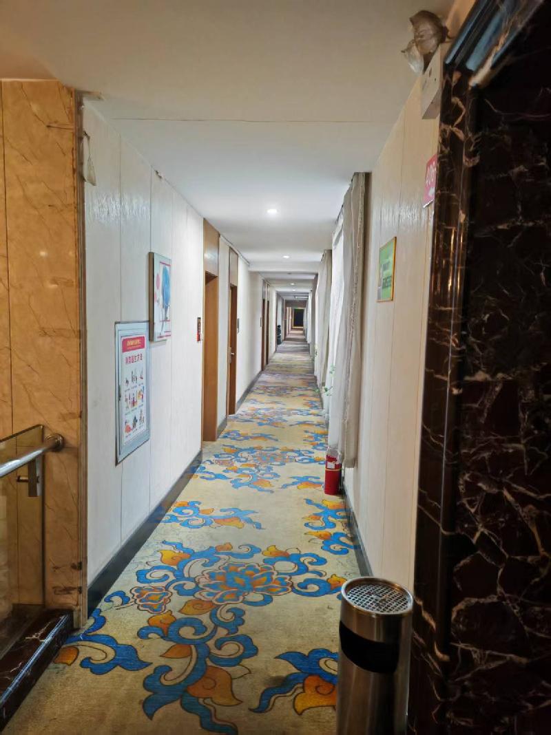 呼和浩特市回民区东洪桥街北蒙荣中心嘉园小区商业1号楼4层1041号房产出租