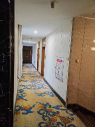 呼和浩特市回民区东洪桥街北蒙荣中心嘉园小区商业1号楼4层1041号房产出租