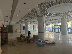 呼和浩特市回民区中山西路213号呼和浩特投资有限责任公司综合楼（首府人才大厦）整体出租