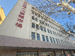 呼和浩特市回民区中山西路213号呼和浩特投资有限责任公司综合楼（首府人才大厦）整体出租