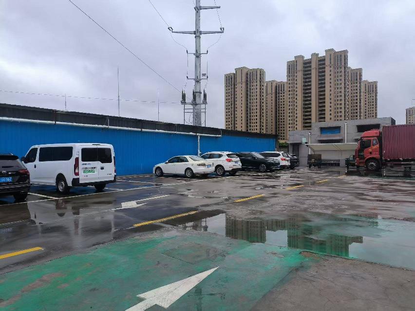 淮安市明扬工业园配电房北侧空地（11个地面车位）场地使用权招租