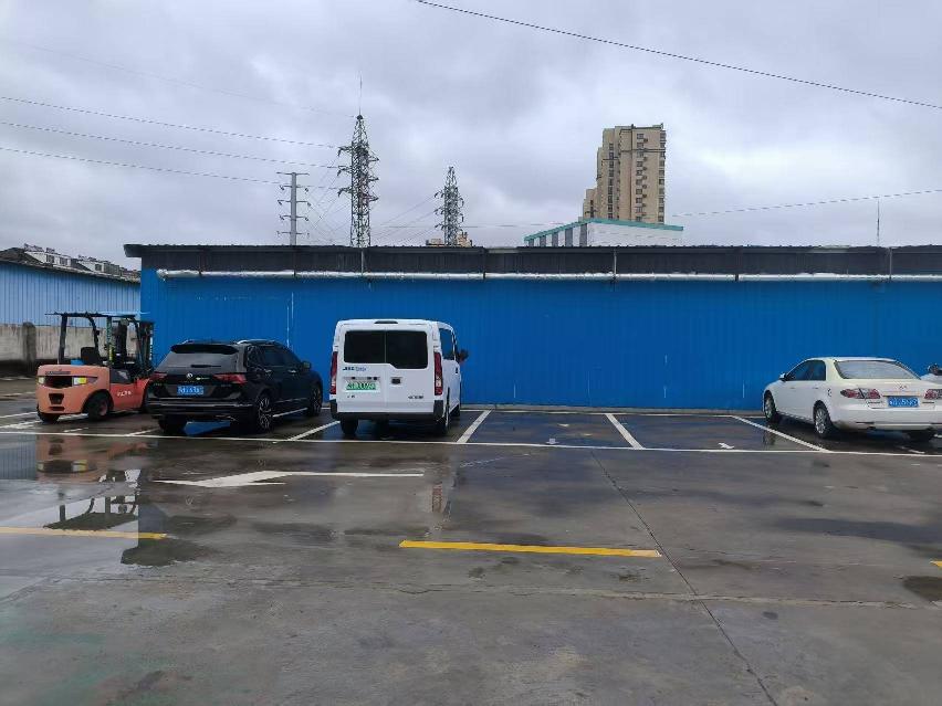 淮安市明扬工业园配电房北侧空地（11个地面车位）场地使用权招租