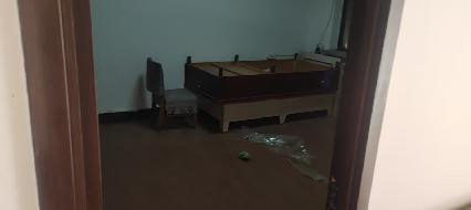 包头市铁西区芳草路农行宿舍楼一楼底店3间出租