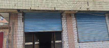 包头市铁西区芳草路农行宿舍楼一楼底店3间出租