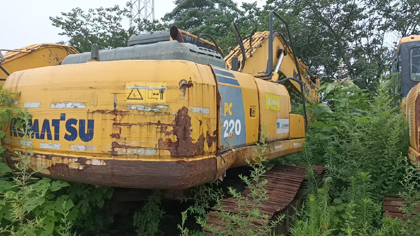 废旧小松山推PC220-8M0挖机一台（编号01-03-01-00071）(国资监测编号GR2026HN1002240)