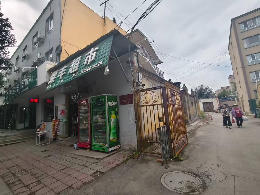 新源县国投公司位于新源县恰普河路095号三河宾馆一楼店面约35㎡对外招租，租期三年
