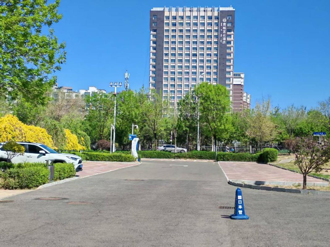 内蒙古科学技术馆公共停车场出租（年租金底价176161元，租期3年）(国资监测编号GR2026NM1003351)