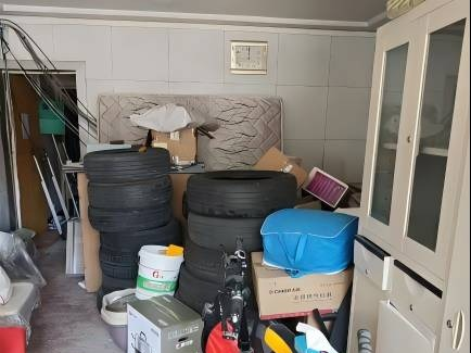 乌兰浩特市兴安办事处新世纪小区6-商业-24[3-16-294-24]房产出租（年租金底价21000.00元，租期2年）