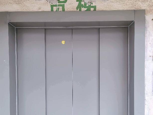 灯具城物流园仓储5幢二楼西招租公告