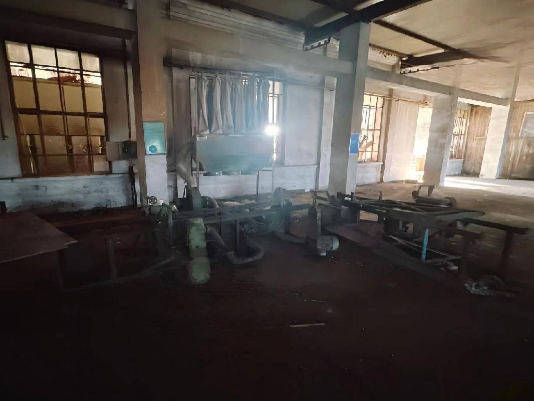 牙克石市乌尔其汉支行镇乌镇居繁荣街一批二手机械设备转让（内蒙古农村商业银行股份有限公司牙克石支行）
