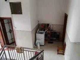 凌云县镇洪加油站西侧不动产转让公告