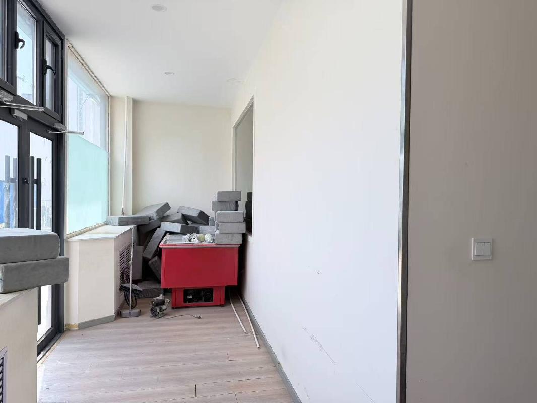 包头市昆都仑区包钢冷库院内交易大厅9号底店出租（年租金底价：24021元，租期：1年）（包钢集团万开实业有限公司）(国资监测编号GR2026NM1003406)
