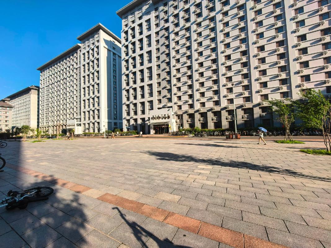 哈尔滨工程大学校内共4处日用百货服务点位整体招租交易公告(国资监测编号GR2026HL2004708)