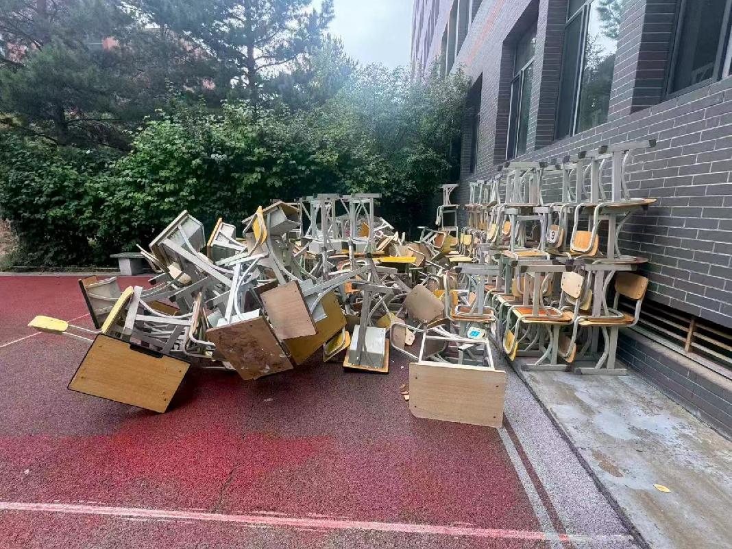 一批课桌椅、多媒体讲台、床垫等废旧资产处置（呼和浩特市第二中学）(国资监测编号GR2026NM1003412)
