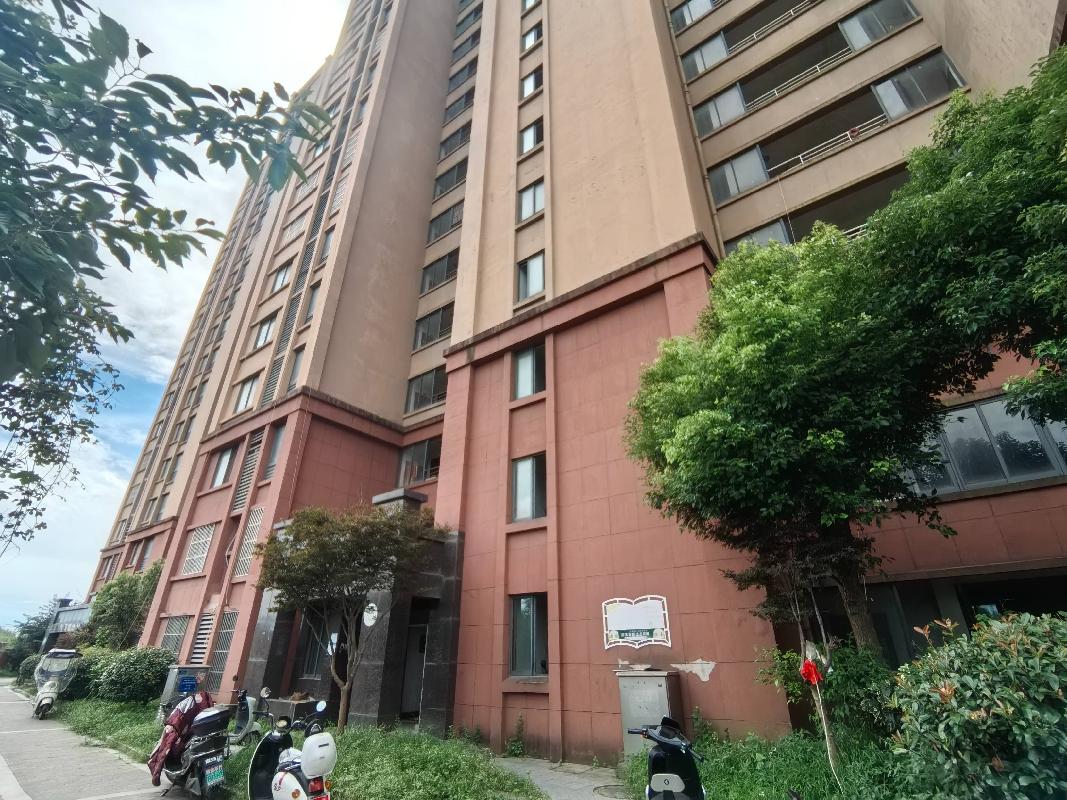 无为市无城镇御龙湾35幢107室住宅用房出租公告