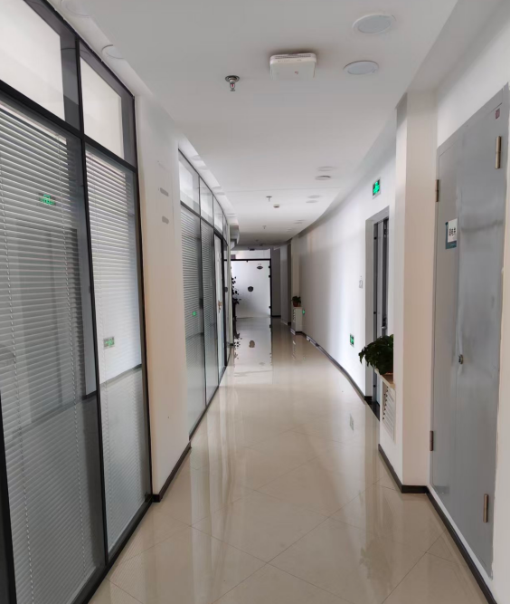 呼和浩特市赛罕区腾飞南路东、阿吉泰路南日信大厦7层整体出租（年租金底价39.13万元/年，租期3年）(国资监测编号GR2026NM1003442)