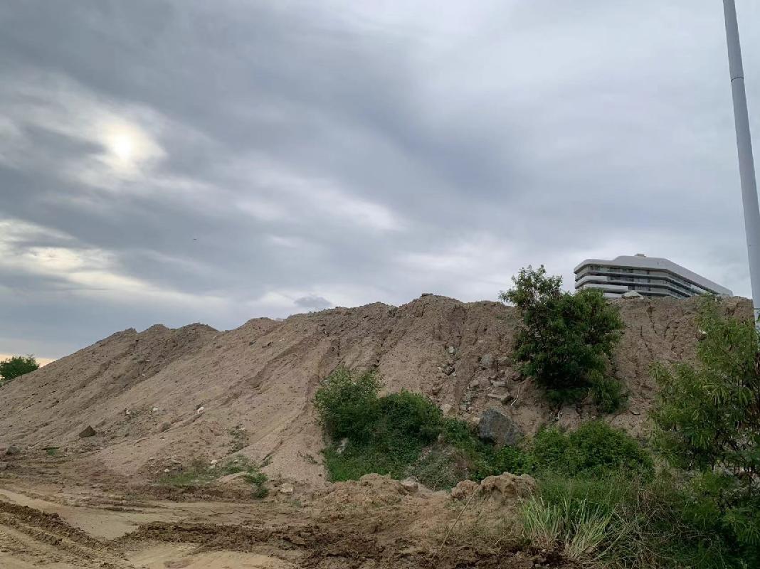 三亚崖州湾科技城C1和C5堆土场内土石方公开转让(国资监测编号GR2026HI1001269)