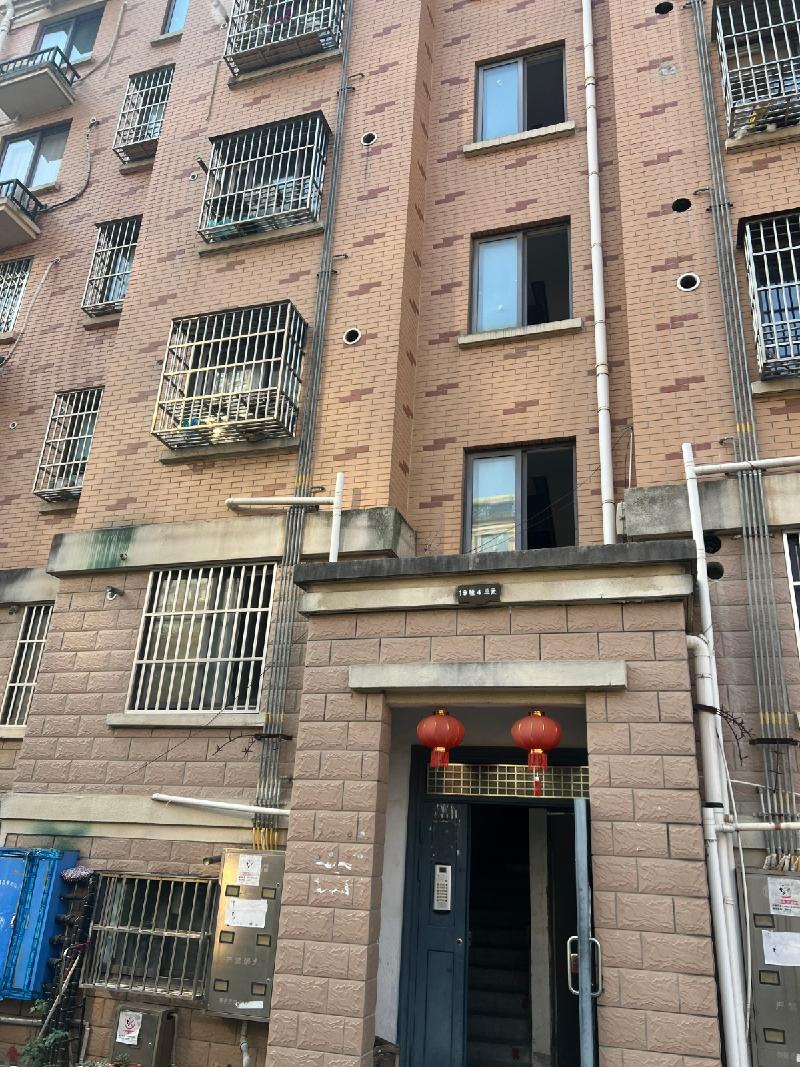 芜湖市湾沚区湾沚镇东湖华庭、华府天成、阳光城、御景湾小区共计73套住宅房产转让公告