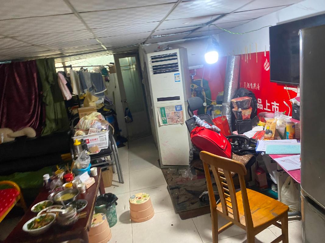 成都市武侯区棕林南街2号附8号1楼商业房产转让项目