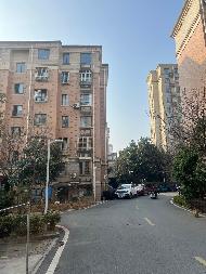芜湖市湾沚区湾沚镇东湖华庭、华府天成、阳光城、御景湾小区共计73套住宅房产转让公告
