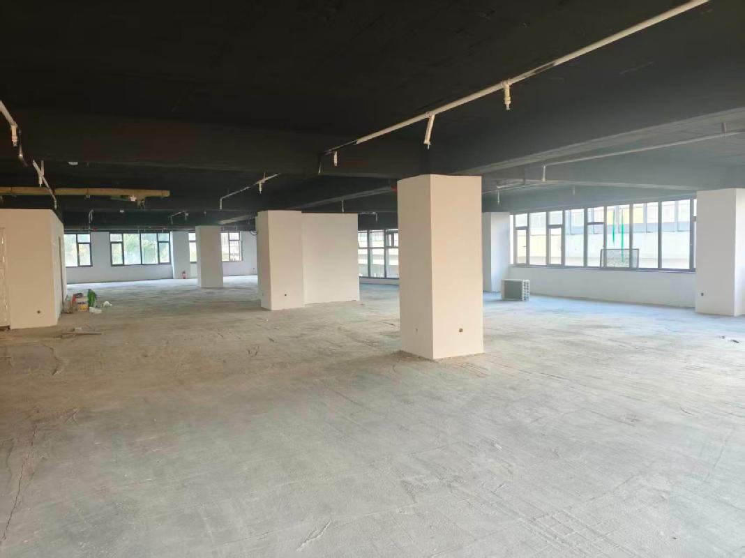呼和浩特市赛罕区昭乌达路西侧龙苑大厦3层整层出租（租赁期3年，年租金底价379600.00元）