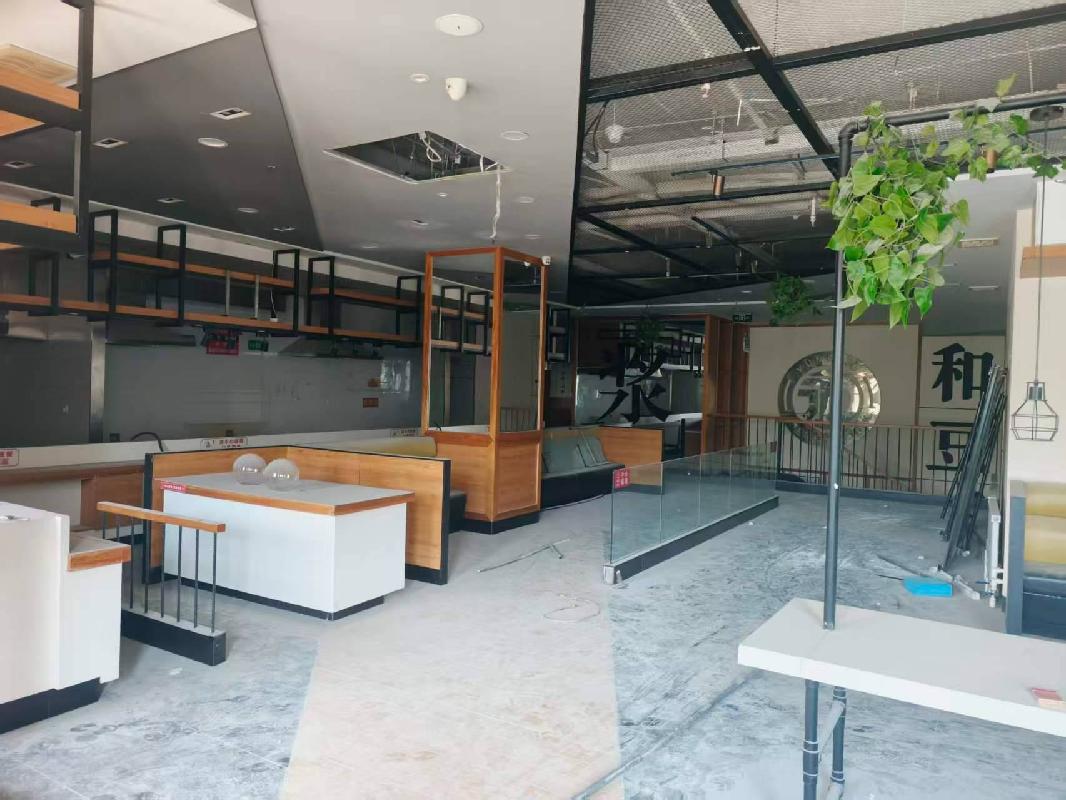 呼和浩特市赛罕区昭乌达路西侧龙苑大厦1.2层门脸房出租（租赁期3年，年租金底价442380.00元）