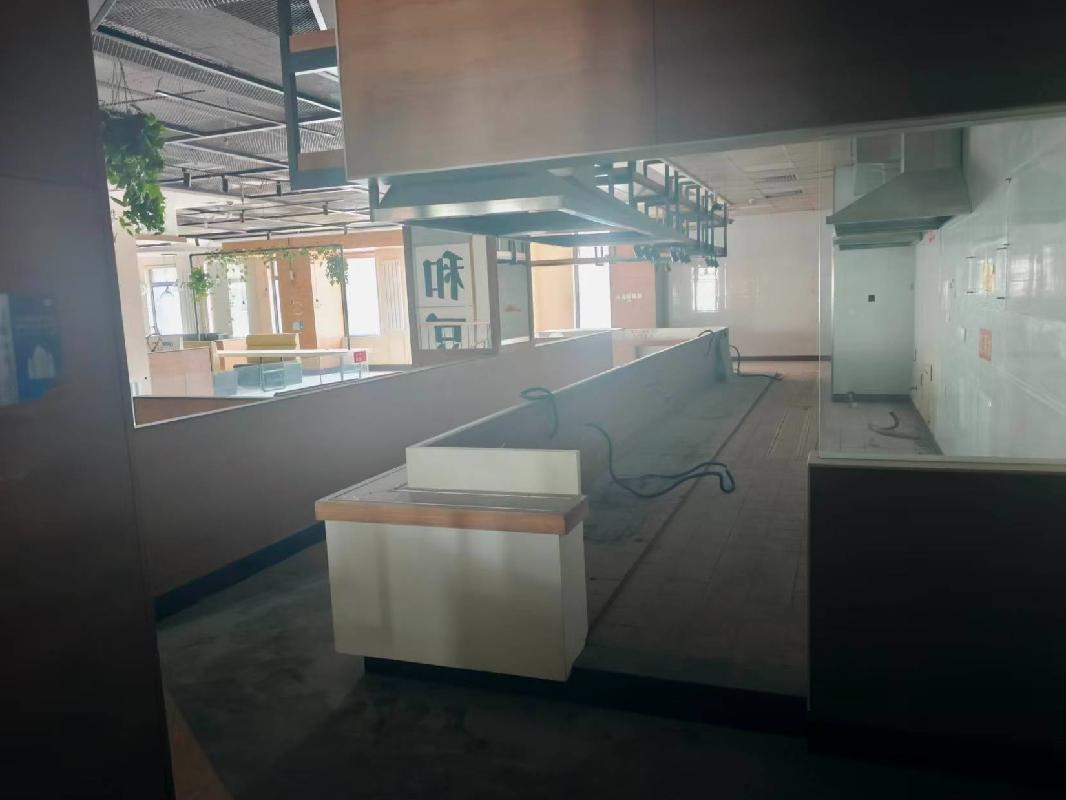呼和浩特市赛罕区昭乌达路西侧龙苑大厦1.2层门脸房出租（租赁期3年，年租金底价442380.00元）