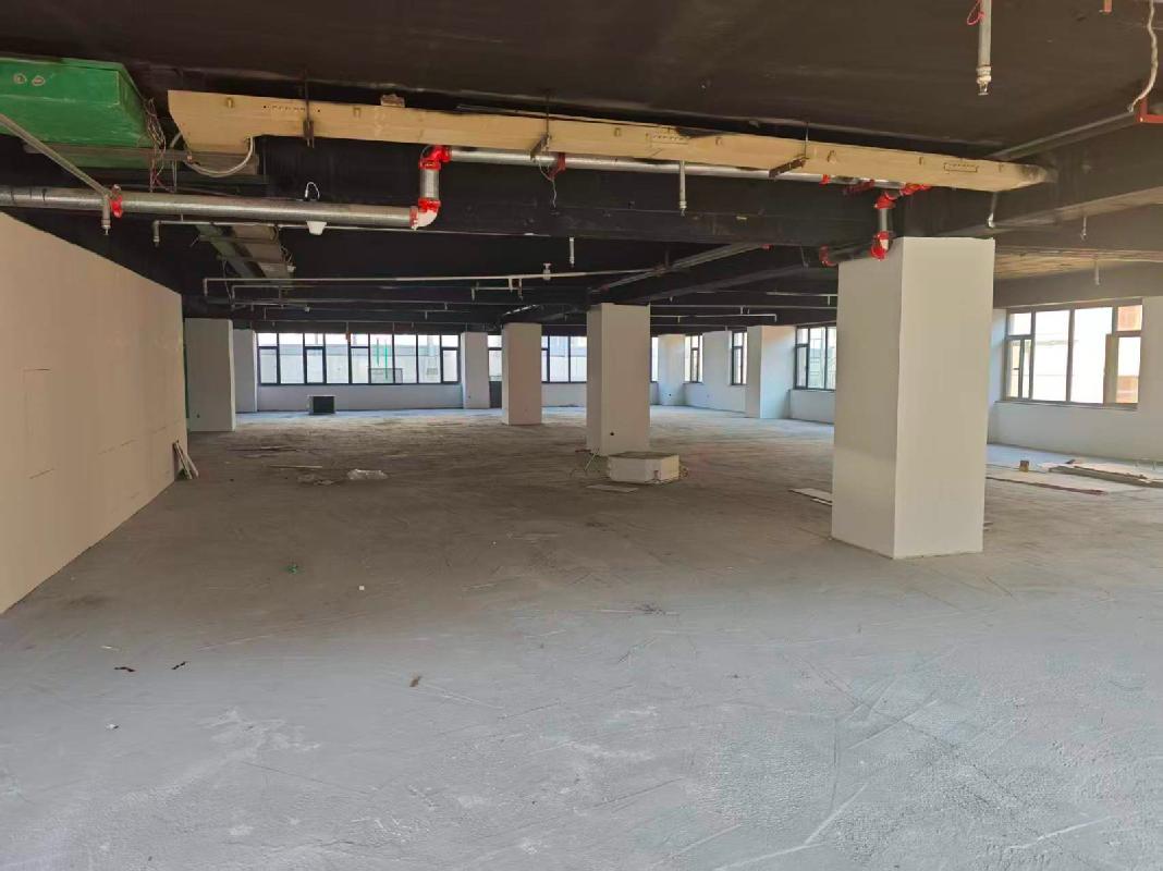呼和浩特市赛罕区昭乌达路西侧龙苑大厦3层整层出租（租赁期3年，年租金底价379600.00元）
