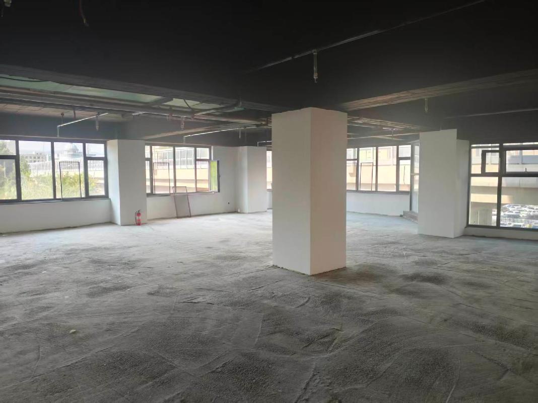呼和浩特市赛罕区昭乌达路西侧龙苑大厦3层整层出租（租赁期3年，年租金底价379600.00元）