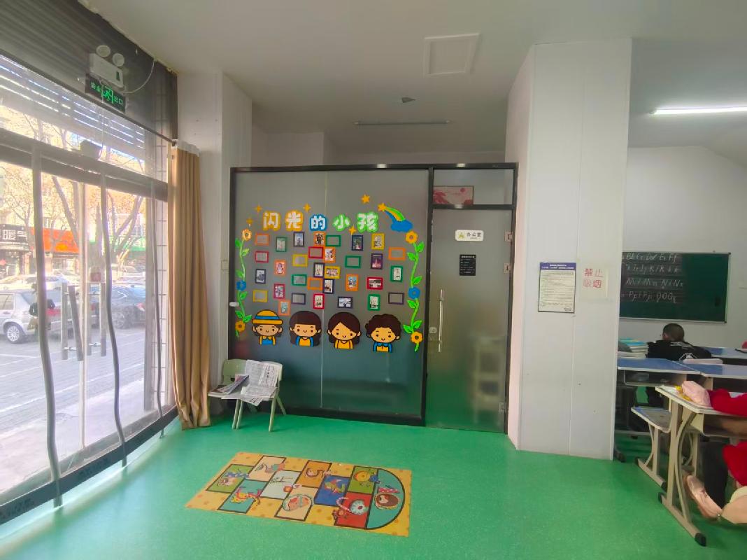 赤峰市红山区南新街办事处综合楼1-105号房产出租（年租金底价41100.0元，租期3年）