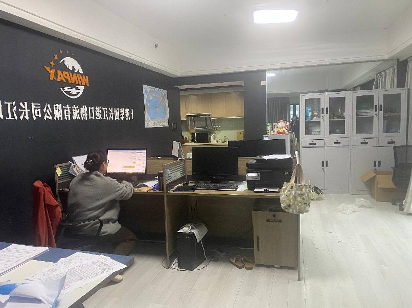 常州市新北区万达广场2-2518办公用房招租公告