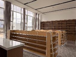 乌拉特中旗甘其毛都口岸互贸区办公楼一楼东侧北端1号店面公开招租(年租金底价19131.00（含税），租期3年)(国资监测编号GR2026NM1003634)