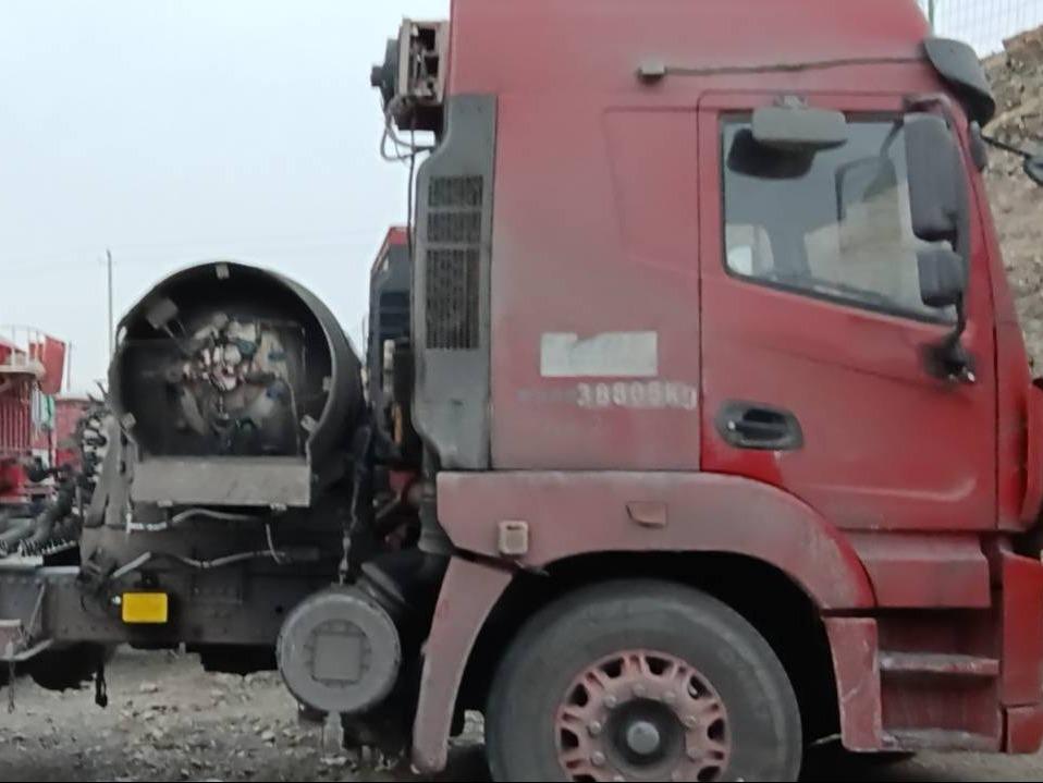 3台天然气牵引车（№XG2628-01）整体转让公告(国资监测编号GR2026JS4003112)