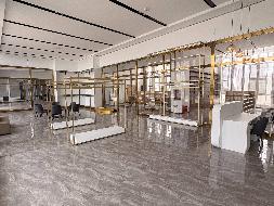 乌拉特中旗甘其毛都口岸互贸区办公楼一楼东侧南端4号店面公开招租(年租金底价55089.00（含税），租期3年)(国资监测编号GR2026NM1003637)