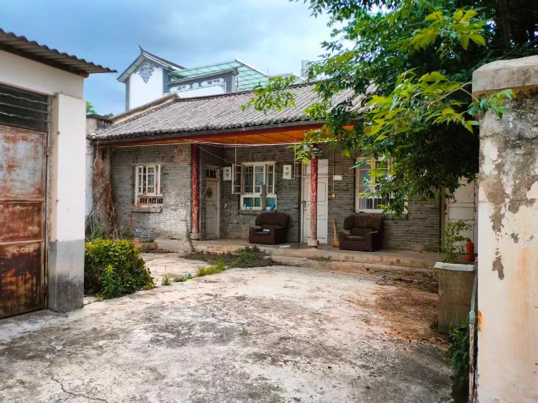 洱源县茈碧湖镇钟凤路房屋建筑物及土地使用权(国资监测编号GR2026YN1000499)