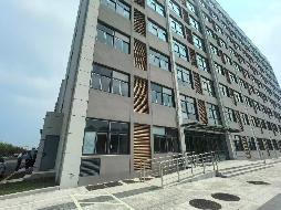安庆市迎江经济开发区依江新能源汽车零部件产业基地B区宿舍楼一层2间房间出租公告(国资监测编号GR2026AH2002211)