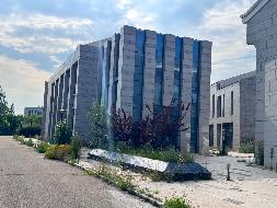 呼和浩特经济技术开发区沙尔沁工业园区广青路邻里中心19套房屋分别出租