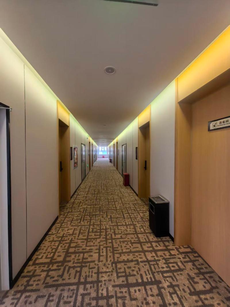 奎屯市国有资产投资集团有限责任公司阿克苏西路17号（市委党校4号楼）商铺1948㎡对外招租（租期3年）
