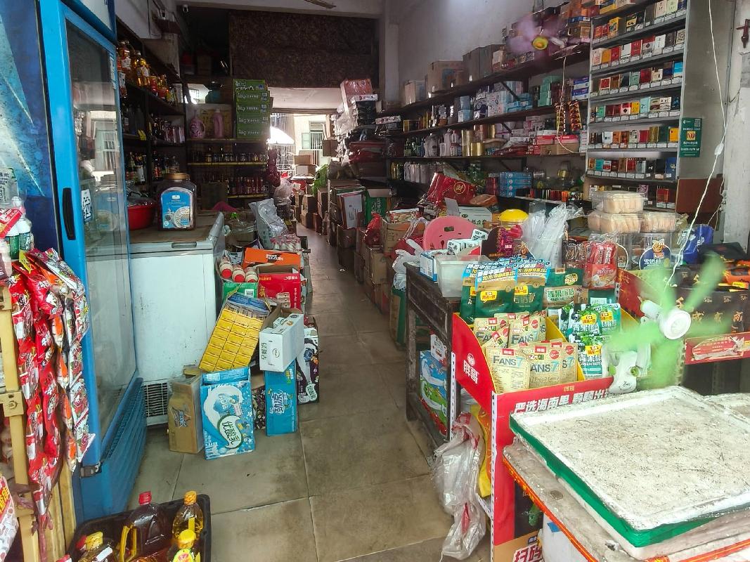 文昌市铺前镇昌华路成衣市场一层后侧四间铺面分别招租