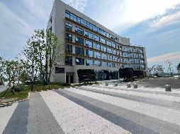 南陵县龙潭汽车零部件产业园酒店、公寓及专家服务楼房产经营权出租公告(国资监测编号GR2026AH2002202)
